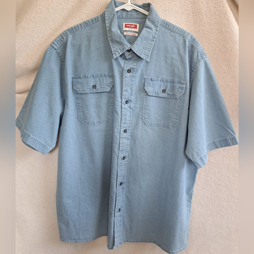 Men's Wrangler Flex For Comfort Denim Blue Button Down Shirt